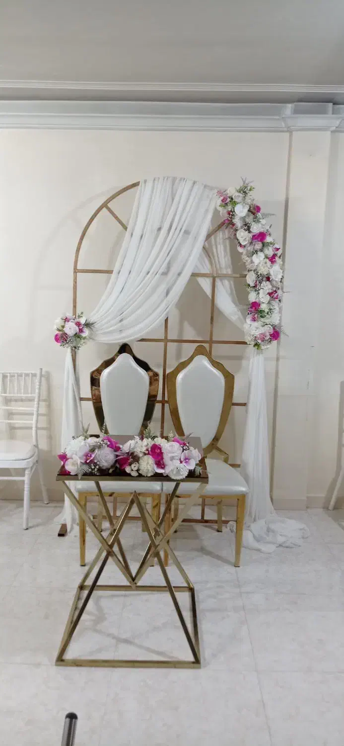 اجاره میز و صندلی و گل آرایی تخصصی|خدمات پذیرایی، مراسم|تهران, مسعودیه|دیوار