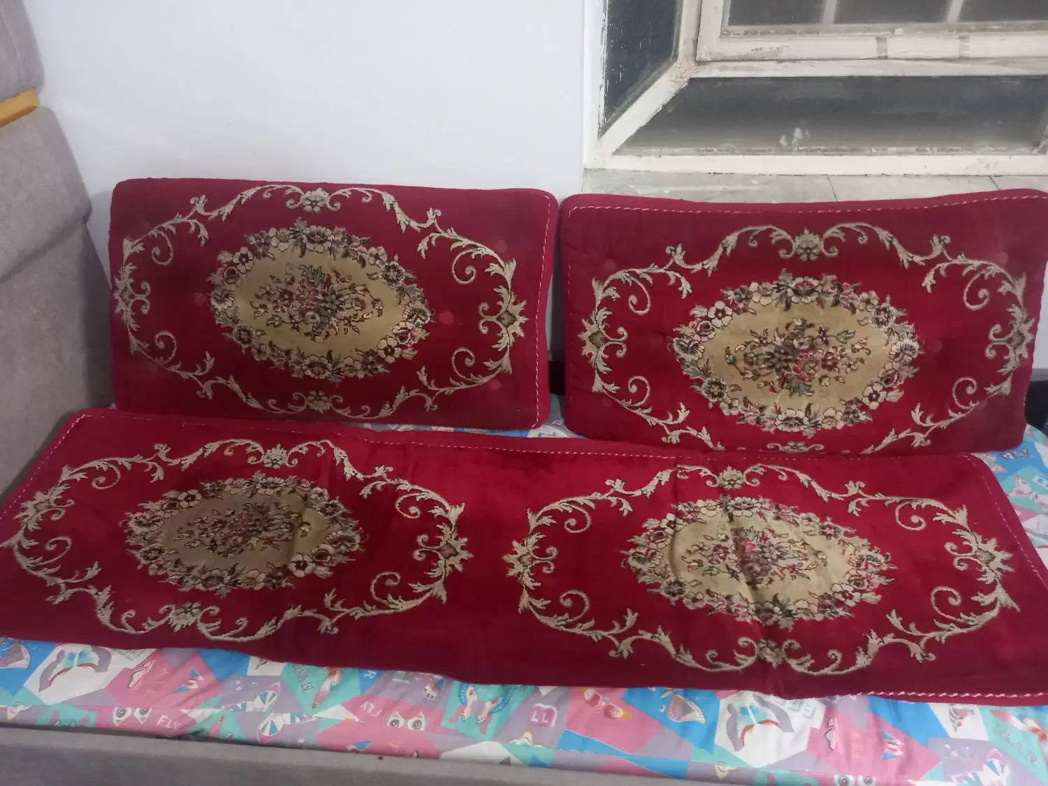 پشتی و‌کناره|مبلمان خانگی و میز عسلی|فسا, |دیوار