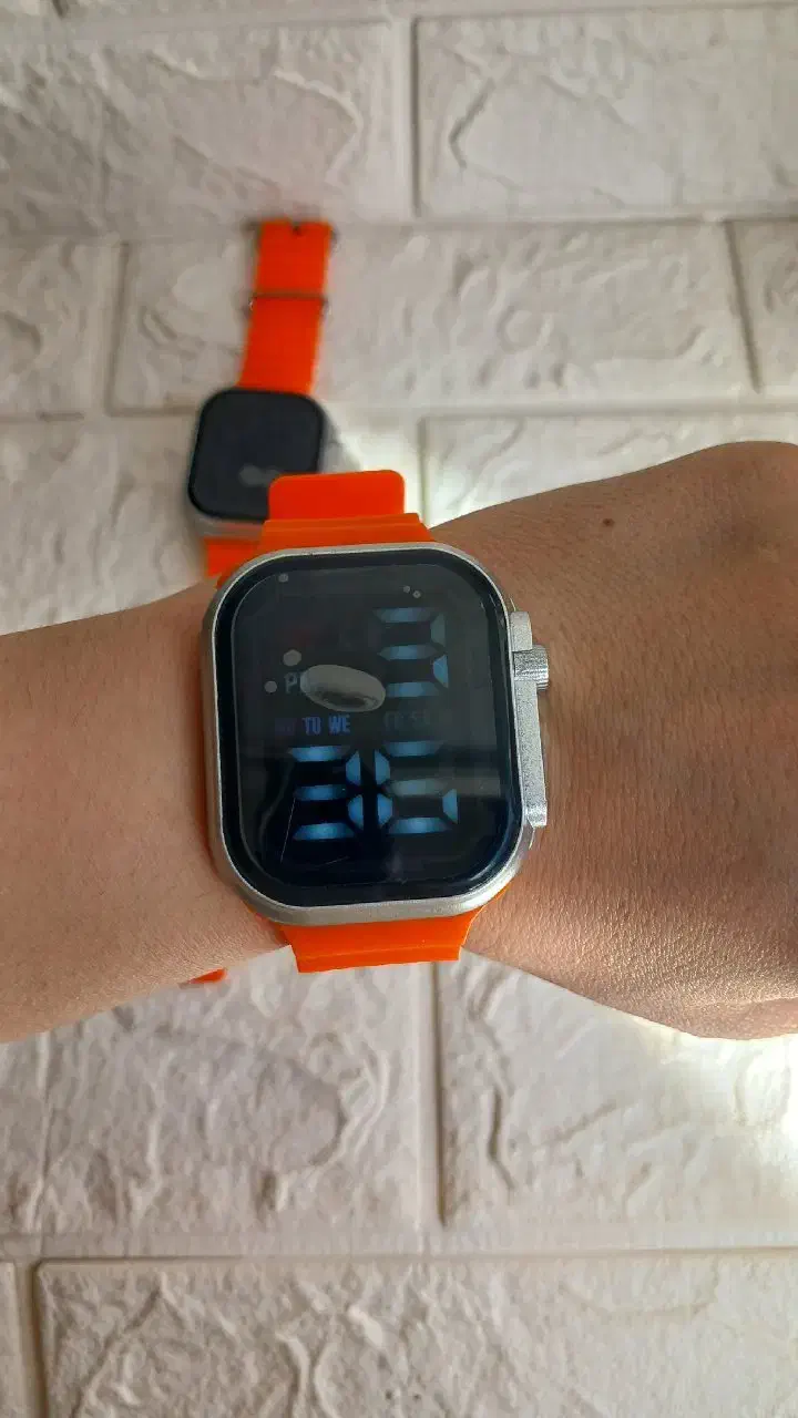 ساعت بچگانه|ساعت|قم, ولیعصر|دیوار