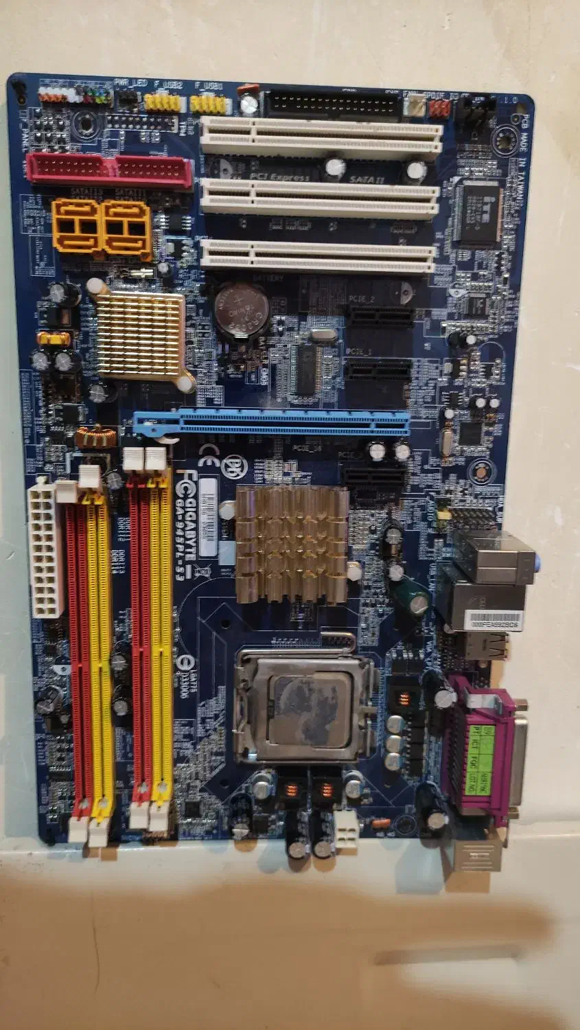 مادربرد گیگابایت ddr2|قطعات و لوازم جانبی رایانه|الیگودرز, |دیوار
