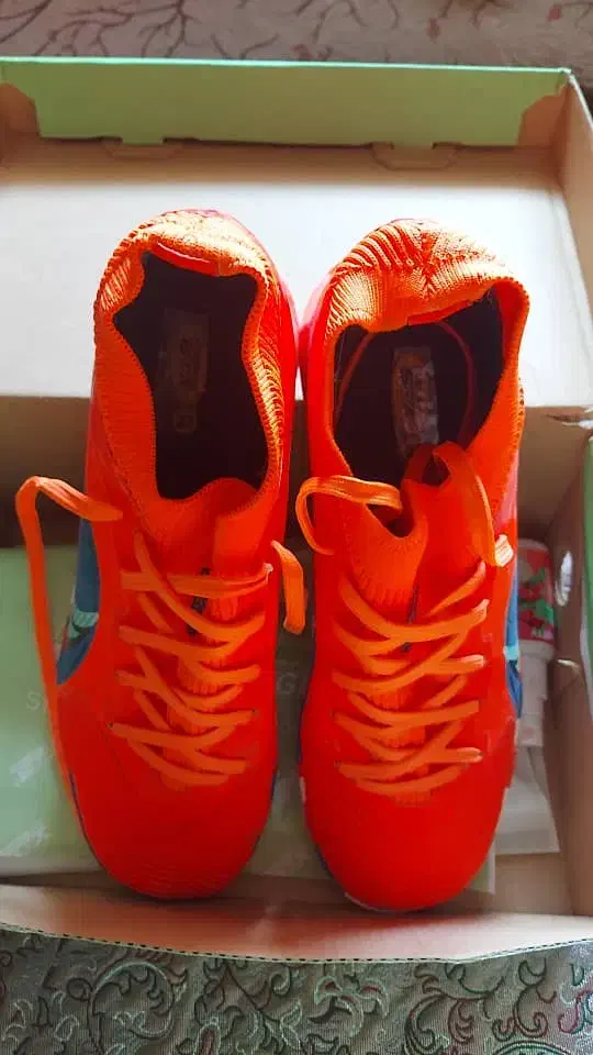 کفش ورزشی|کیف، کفش، کمربند|رشت, حمیدیان|دیوار