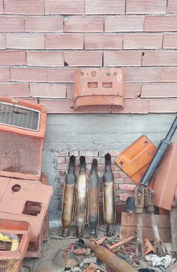 اگزوز فابریک رومانی عتیقە|قطعات یدکی و لوازم جانبی|بانه, |دیوار