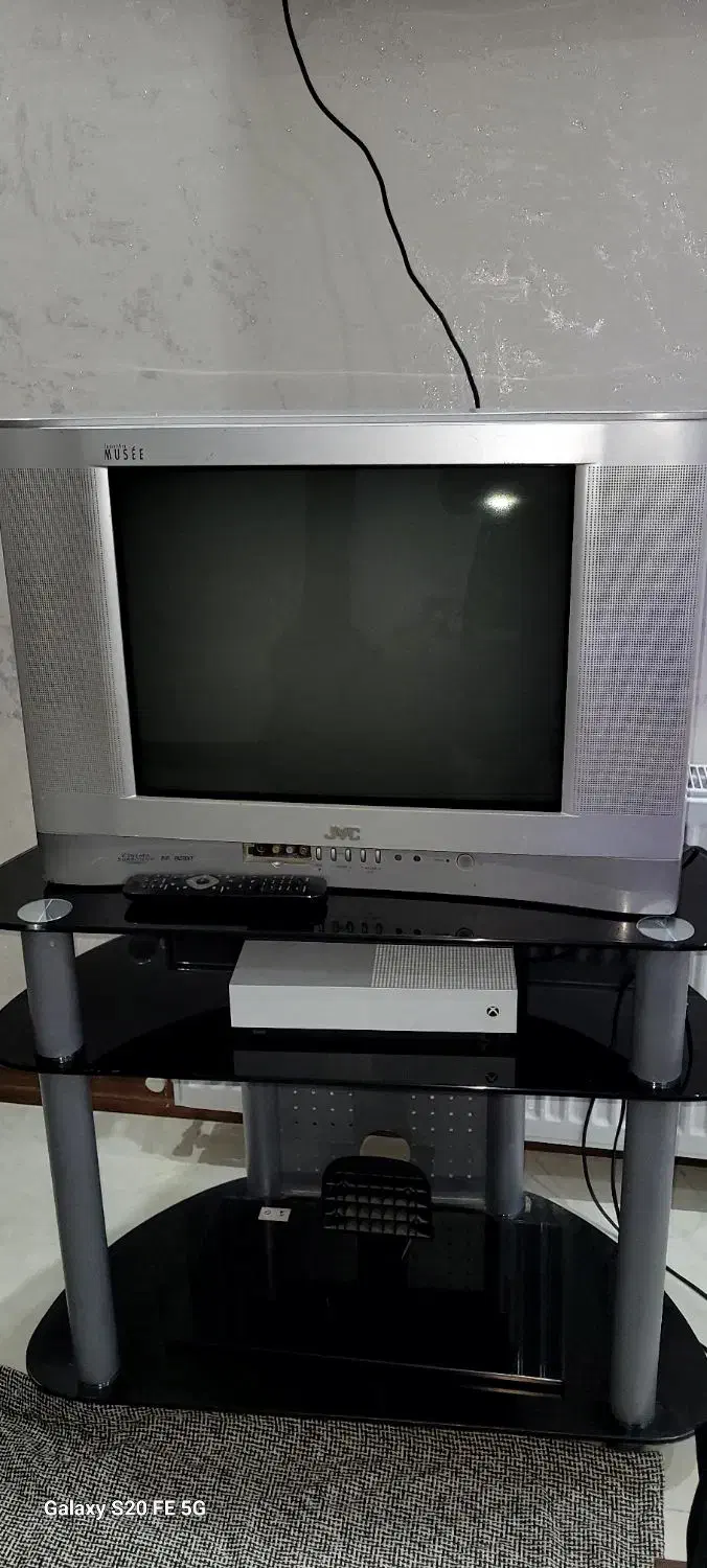 تلویزیون ۲۱اینچ جی وی سی|تلویزیون و پروژکتور|شاهین‌شهر, شهرک هشت بهشت|دیوار