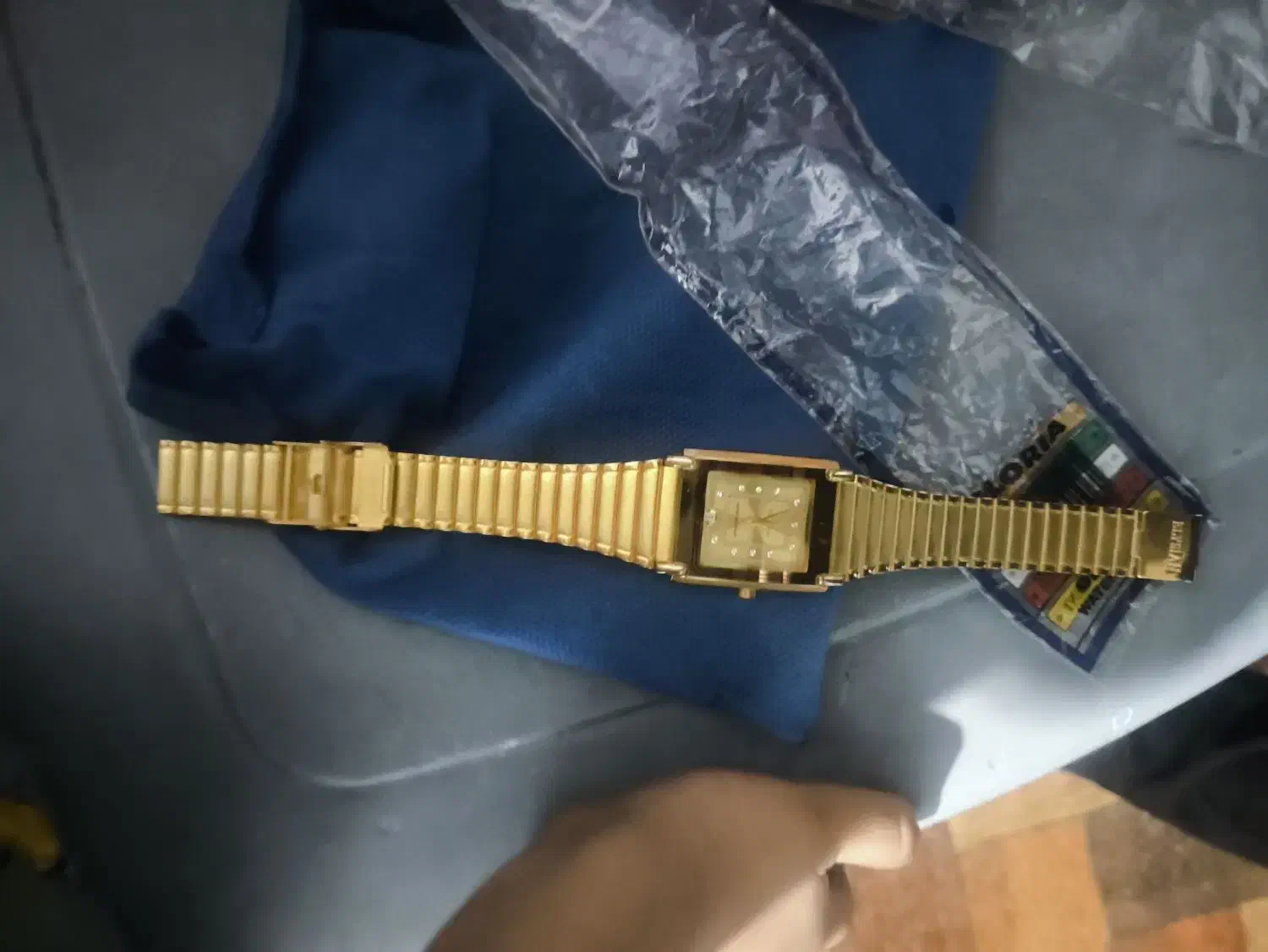 ساعت مچی قدیمی نو باهولوگرام وبسته بندی اصلی شرکت|ساعت|یزد, |دیوار