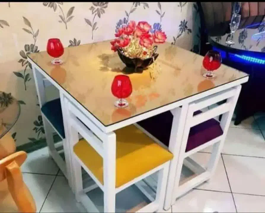 ناهارخوری کم جا|میز و صندلی غذاخوری|لار, |دیوار