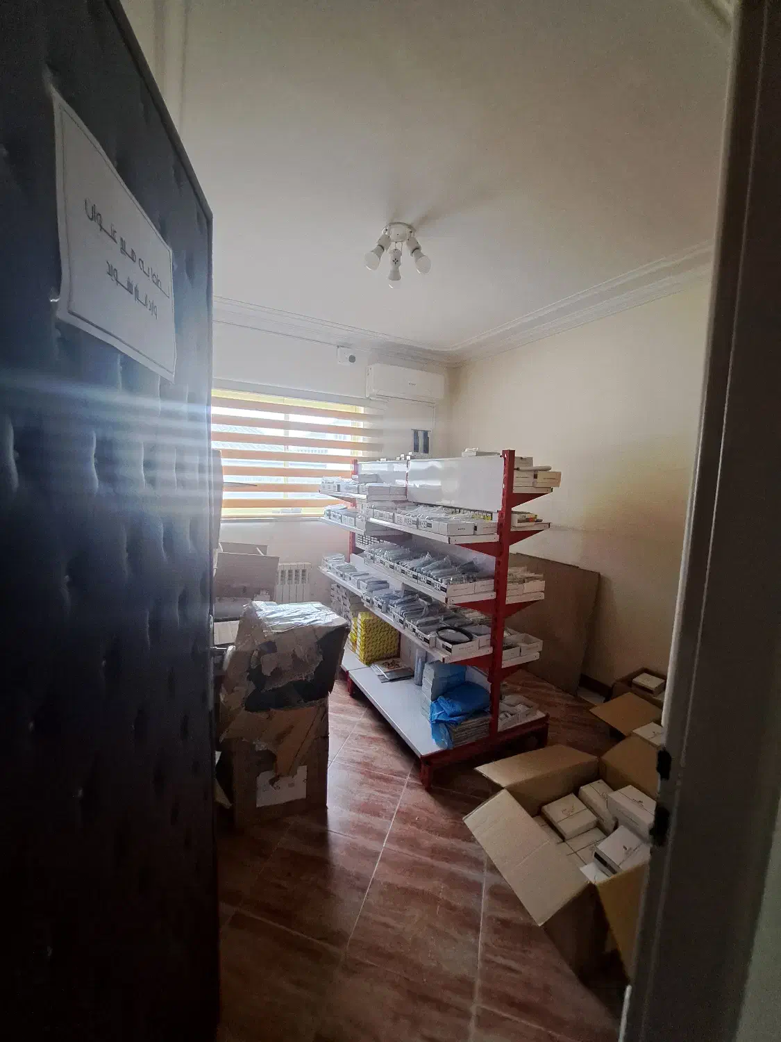 ۹۵متر/ نواب /۳خواب|اجارهٔ دفتر کار، اتاق اداری، مطب|رشت, گلسار|دیوار