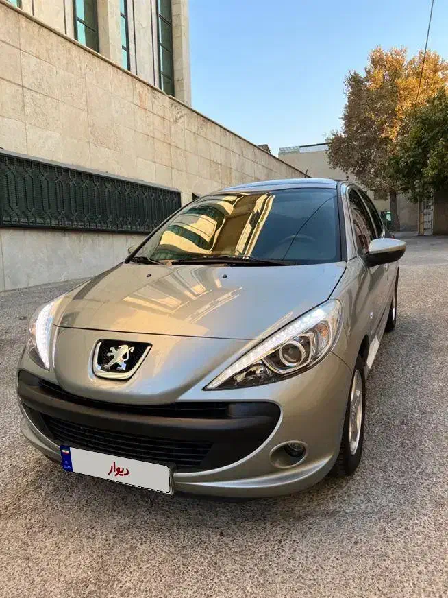 پژو۲۰۷ پانا ارتقایافته تیتانیوم|خودرو سواری و وانت|همدان, |دیوار