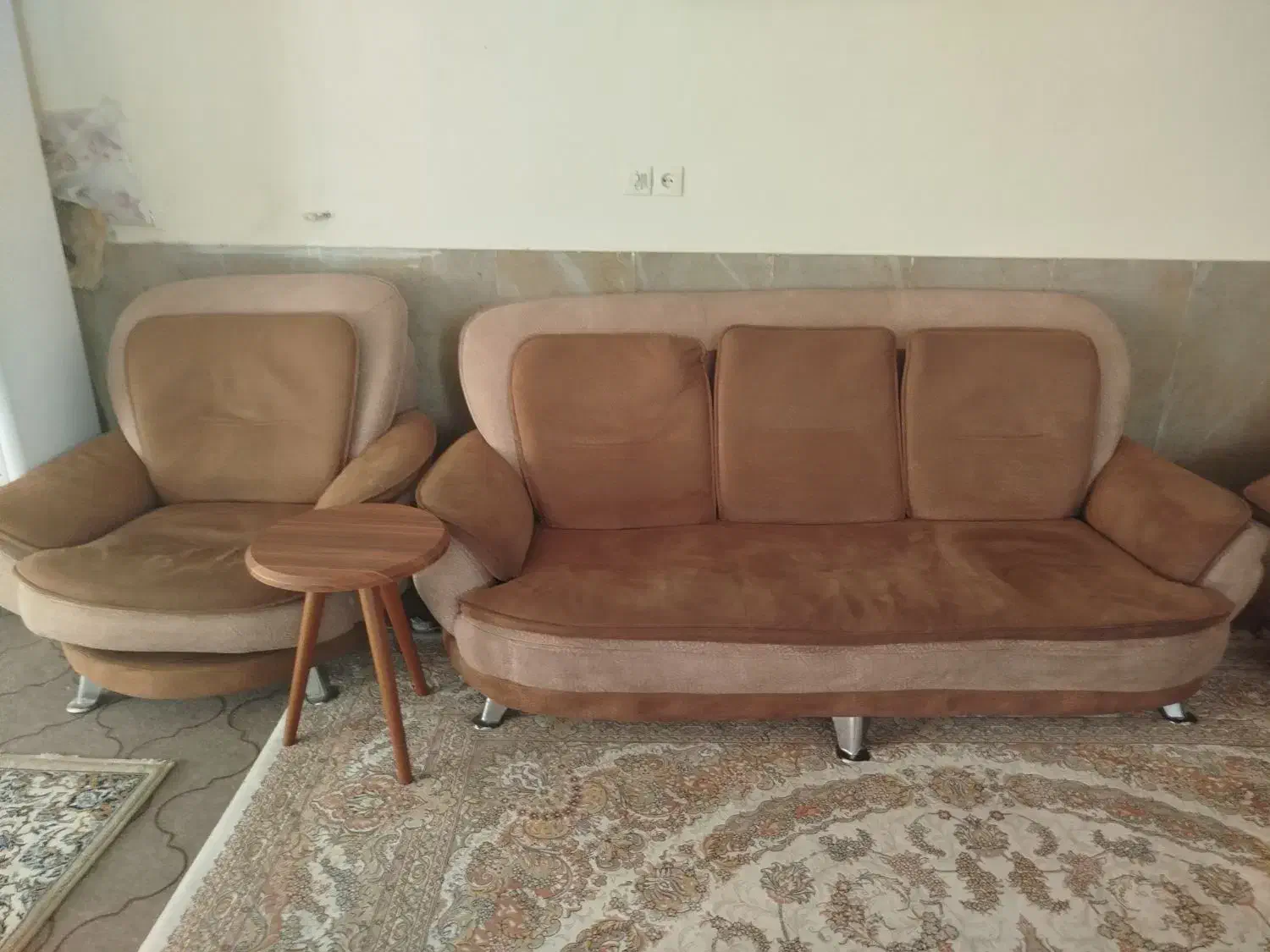 مبلمان راحتی و پایه استیل ،خوشرنگ با طرح صدفی|مبلمان خانگی و میز عسلی|کازرون, |دیوار