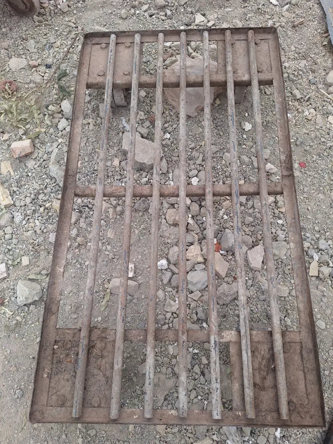 چهار چرخ دستی  حمل بار|ابزارآلات|سلفچگان, |دیوار