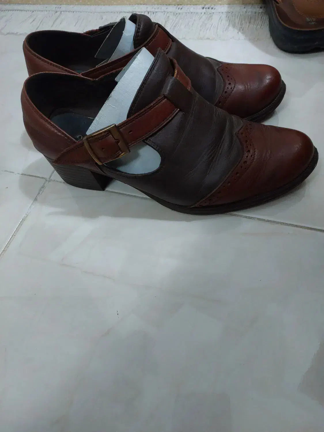 دوعدد کفش کاملا سالم در حد نو|کیف، کفش، کمربند|کرج, احدآباد|دیوار