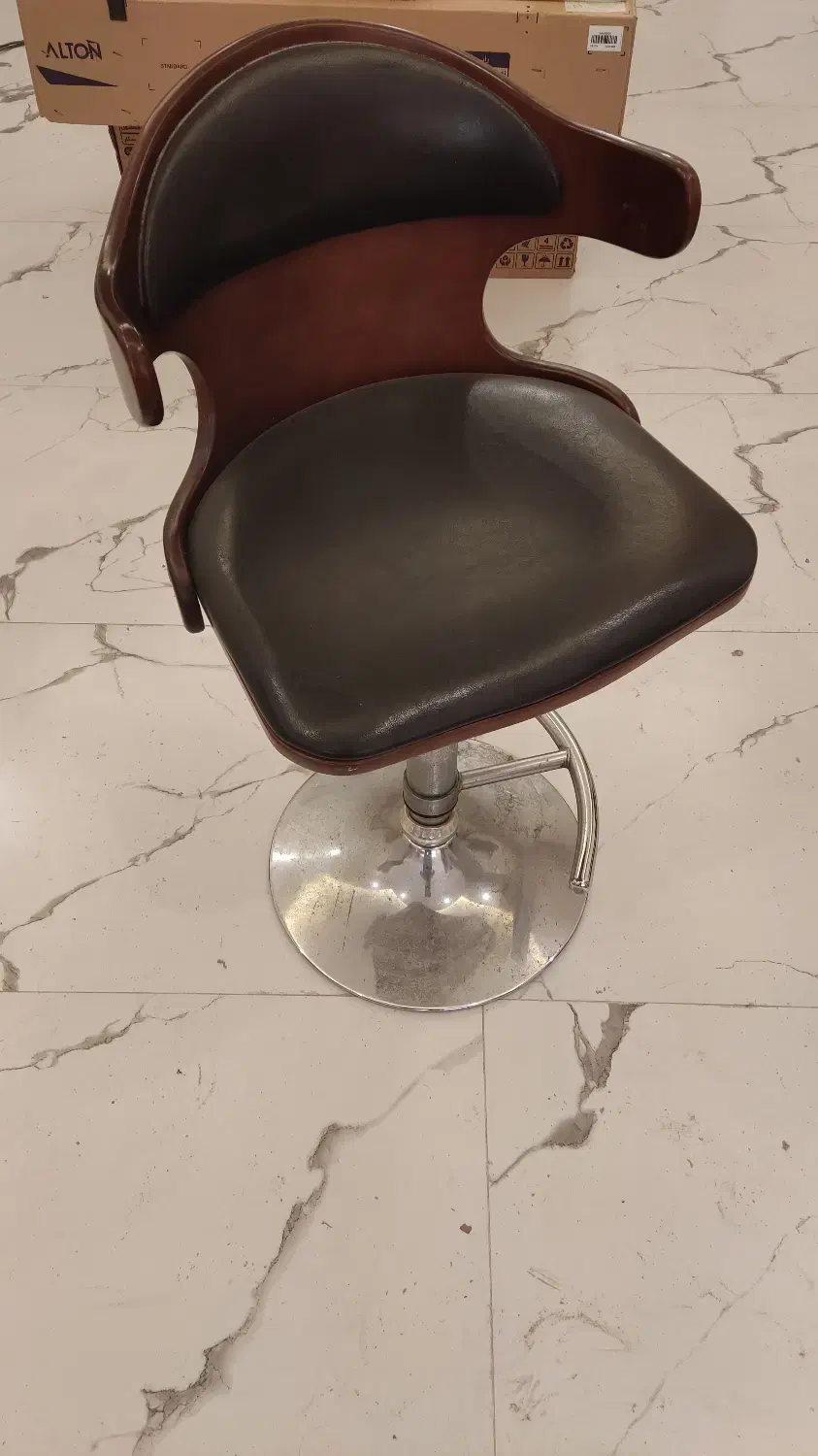 صندلی آشپزخانه گردون ( برای اپن و جزیره )|صندلی و نیمکت|گرگان, |دیوار