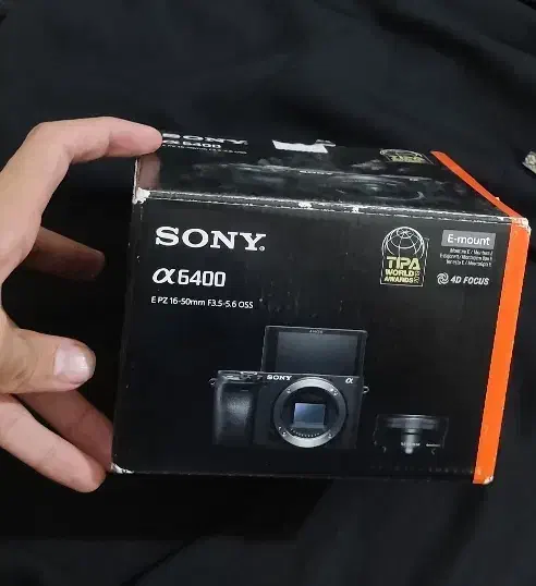 کارتن دوربین سونی a6400|دوربین عکاسی و فیلمبرداری|رباطکریم, رباطکریم|دیوار