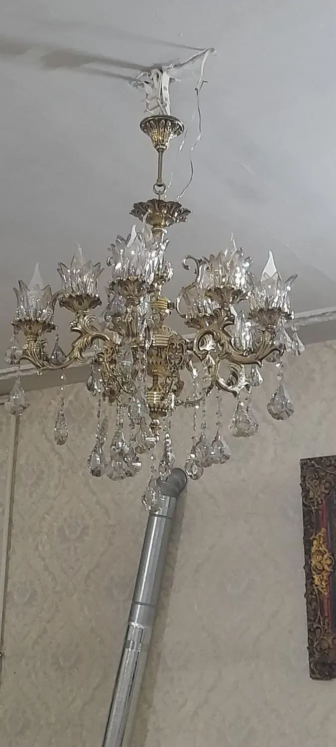 لوستر ده شاخه نو نو تمام برنج هرکدام وزنش خالی 5|لوستر و چراغ آویز|قرچک, مهدیه|دیوار