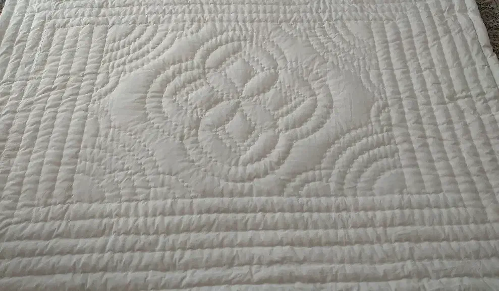 لحاف دوزی وبازسازی و حلاجی و دوخت لحاف تشک قدیمی|رختخواب، بالش، پتو|تبریز, |دیوار