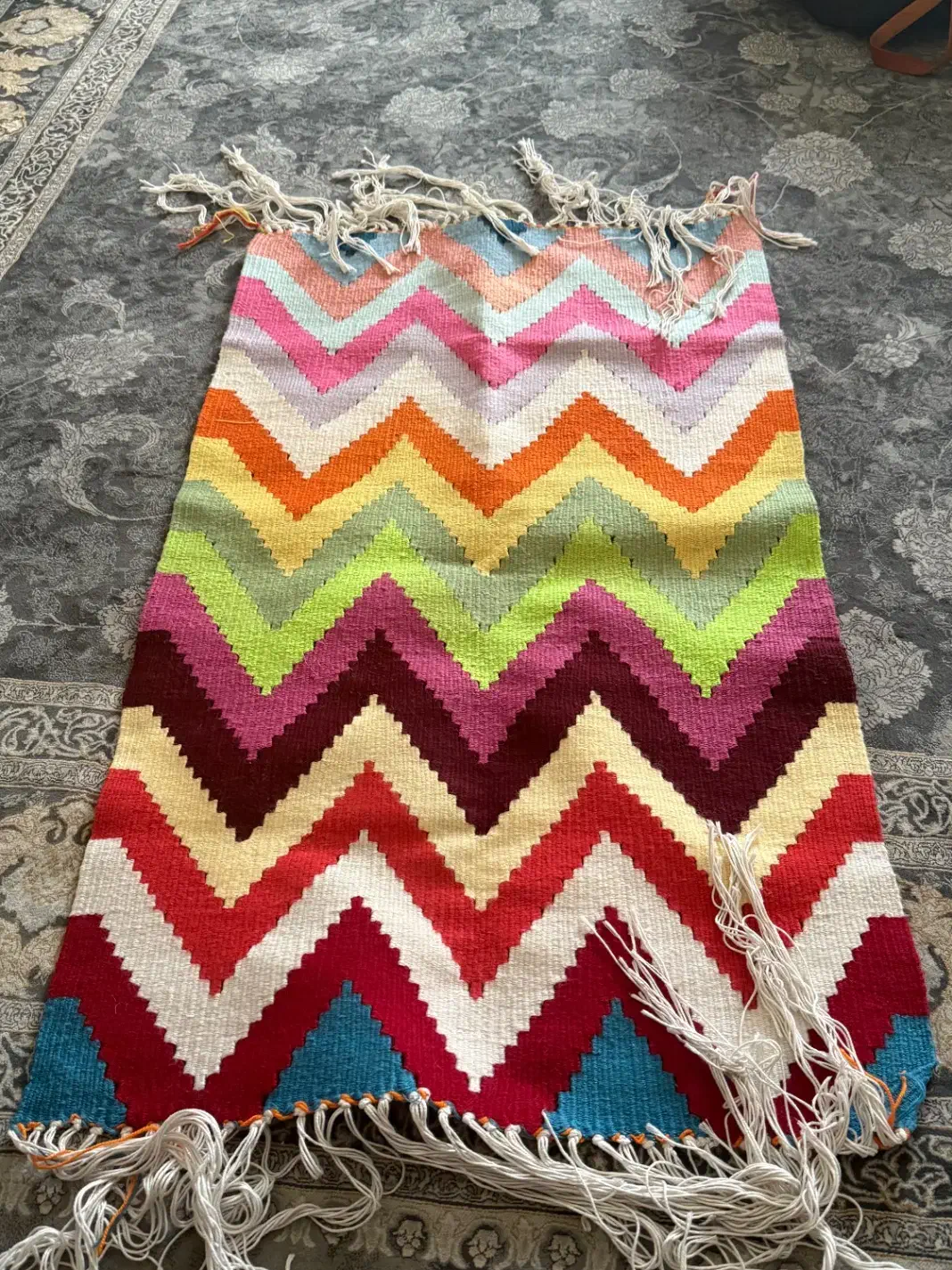 گلیم دستبافت و سرویس قابلمه پونزده پارچه آکبند و|گلیم، جاجیم، گبه|ری, دولت‌آباد|دیوار