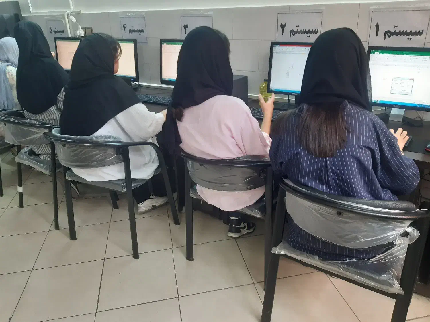 آموزش حسابداری و کامپیوتر فنی و حرفه ای|خدمات آموزشی|شهریار, شهریار|دیوار