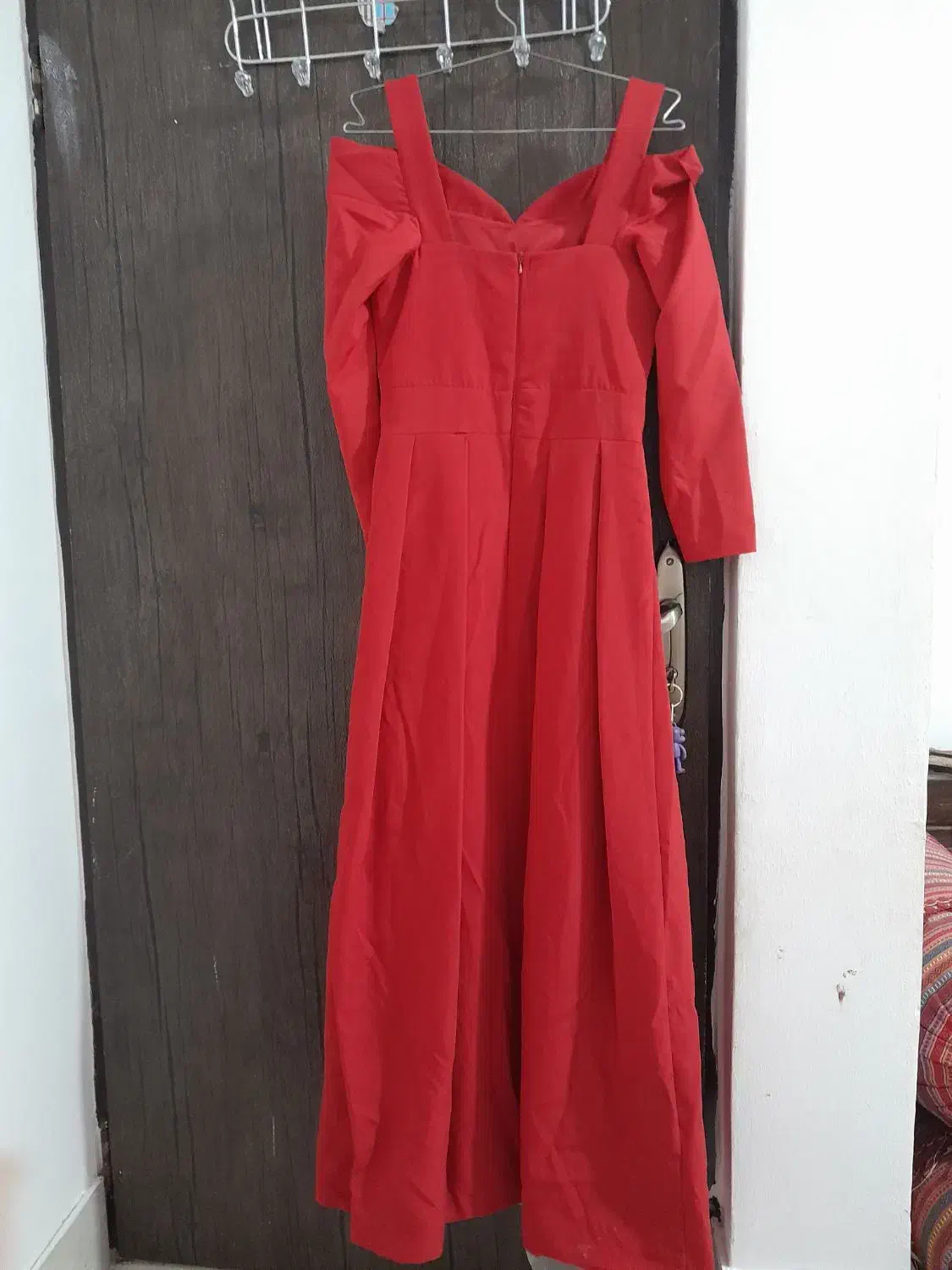 لباس مجلسی ی بار بیشتر پوشیده نشدع|لباس|چمستان, |دیوار