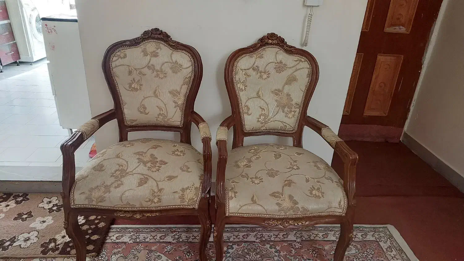 فروش مبل  ۷ نفره  بسیار تمیز و سالم و بوفه|مبلمان خانگی و میز عسلی|تویسرکان, |دیوار