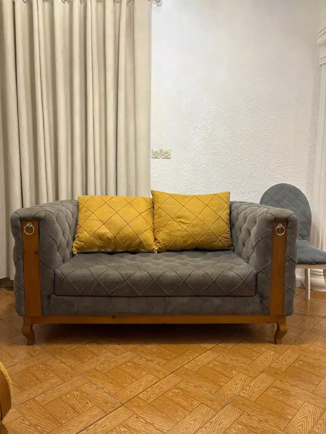 یه دست مبل چستر ۶نفره|مبلمان خانگی و میز عسلی|بندر انزلی, چهارفریضه|دیوار