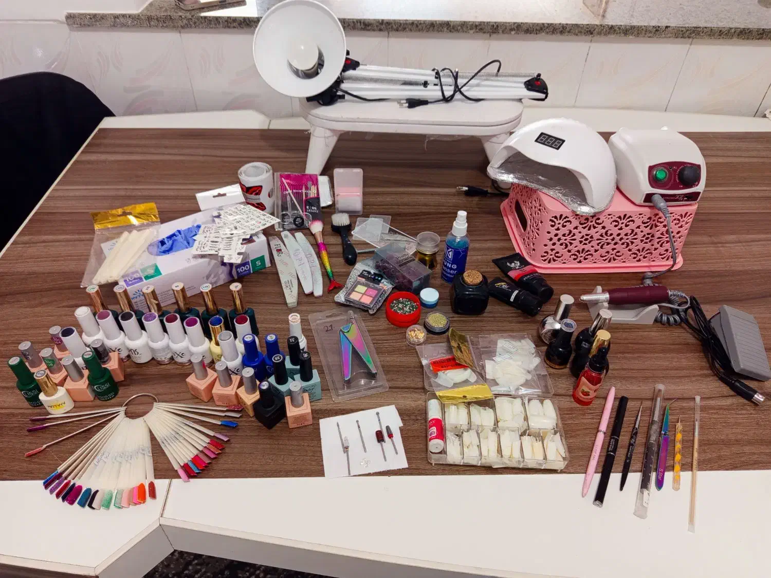 فروش وسایل ناخن|آرایشگاه و سالن‌های زیبایی|بانش, |دیوار