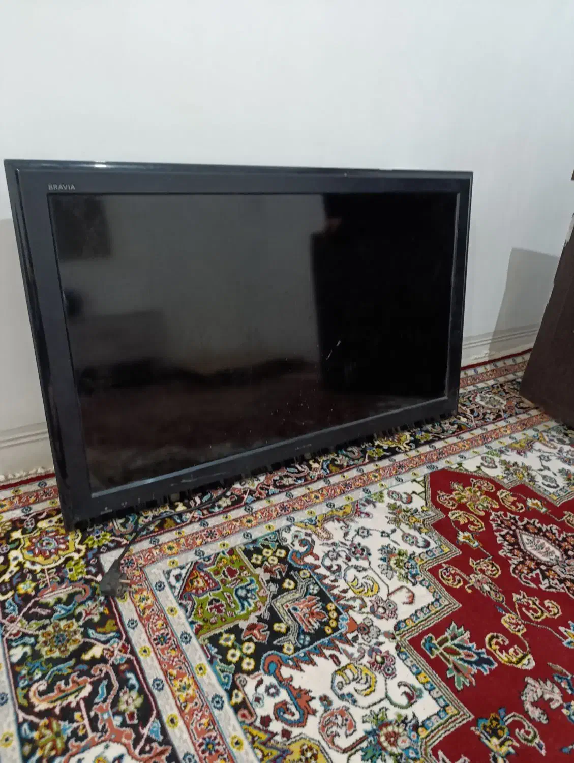 تلوزیون ومیز|تلویزیون و پروژکتور|بندر دیر, |دیوار