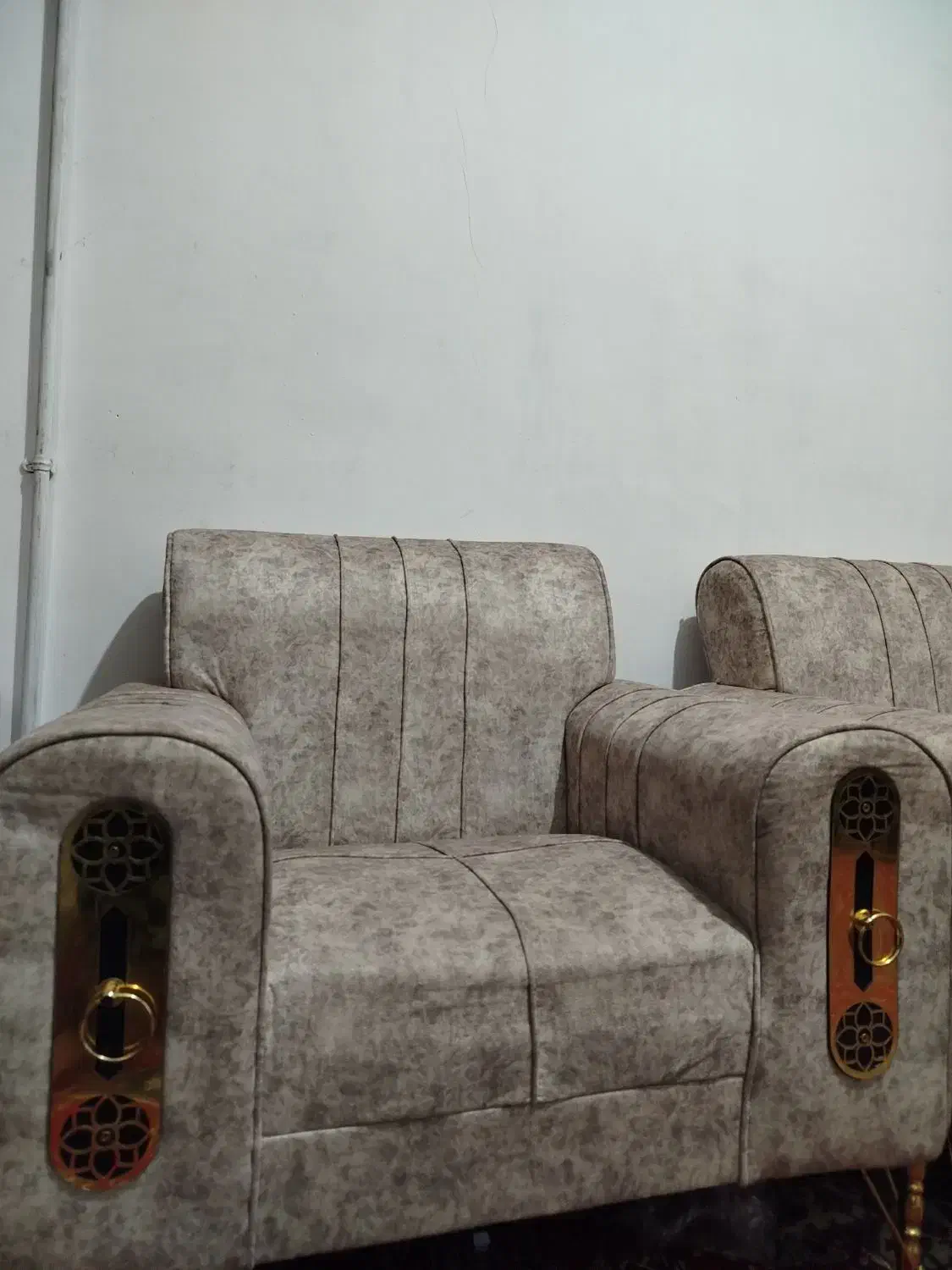 مبلمان|مبلمان خانگی و میز عسلی|بومهن, |دیوار