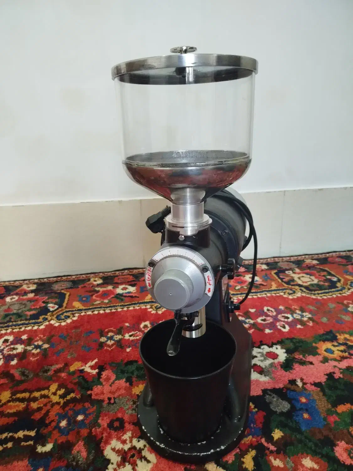 آسیاب قهوه و تابلو ال ای دی در حد نو|سماور، چای‌ساز، قهوه‌ساز|بروجن, |دیوار