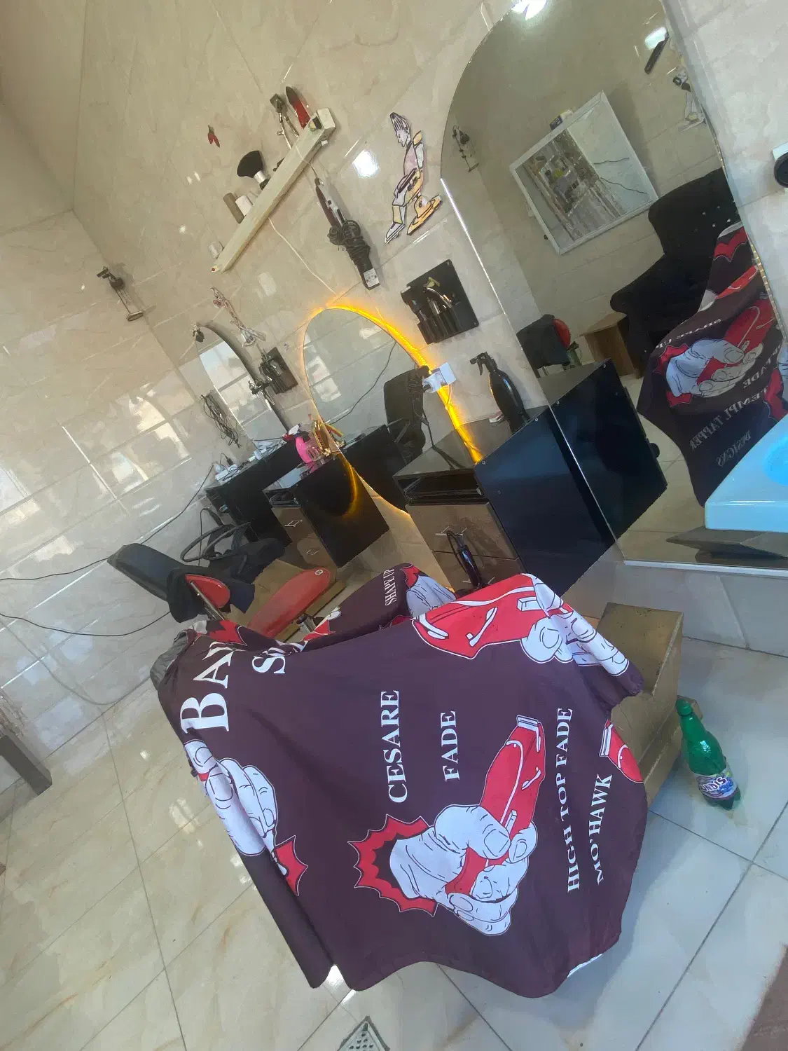 فروش ویژه تجهیزات کامل آرایشگاه مردانه|آرایشگاه و سالنهای زیبایی|سقز, |دیوار