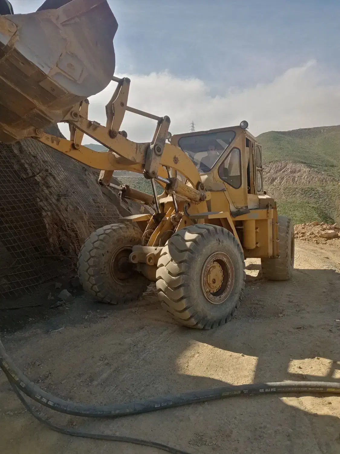 راننده لودر هستم|خدمات حمل و نقل|هریس, |دیوار