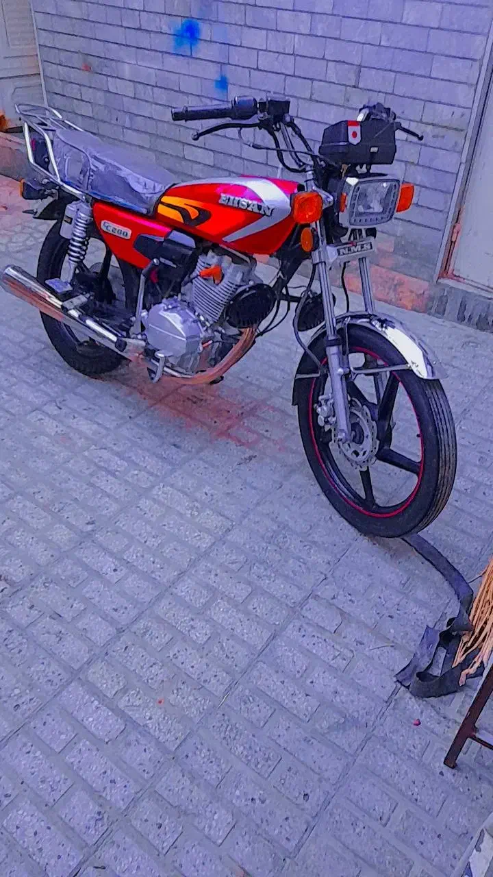 موتور 200|موتورسیکلت|تربتحیدریه, رضاشهر|دیوار