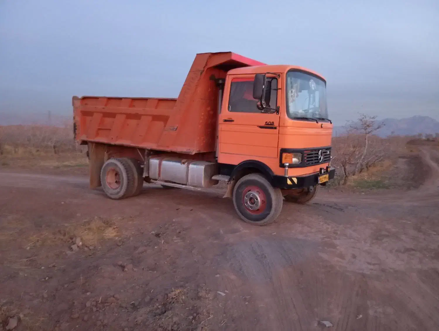 حمل شن شسته،آجر،ماسه بادی شیرین،نخاله ساختمانی|خدمات حمل و نقل|کرمان, |دیوار