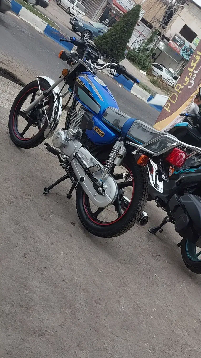 موتور ۲۰۰ پرواز|موتورسیکلت|رشت, پل تالشان|دیوار