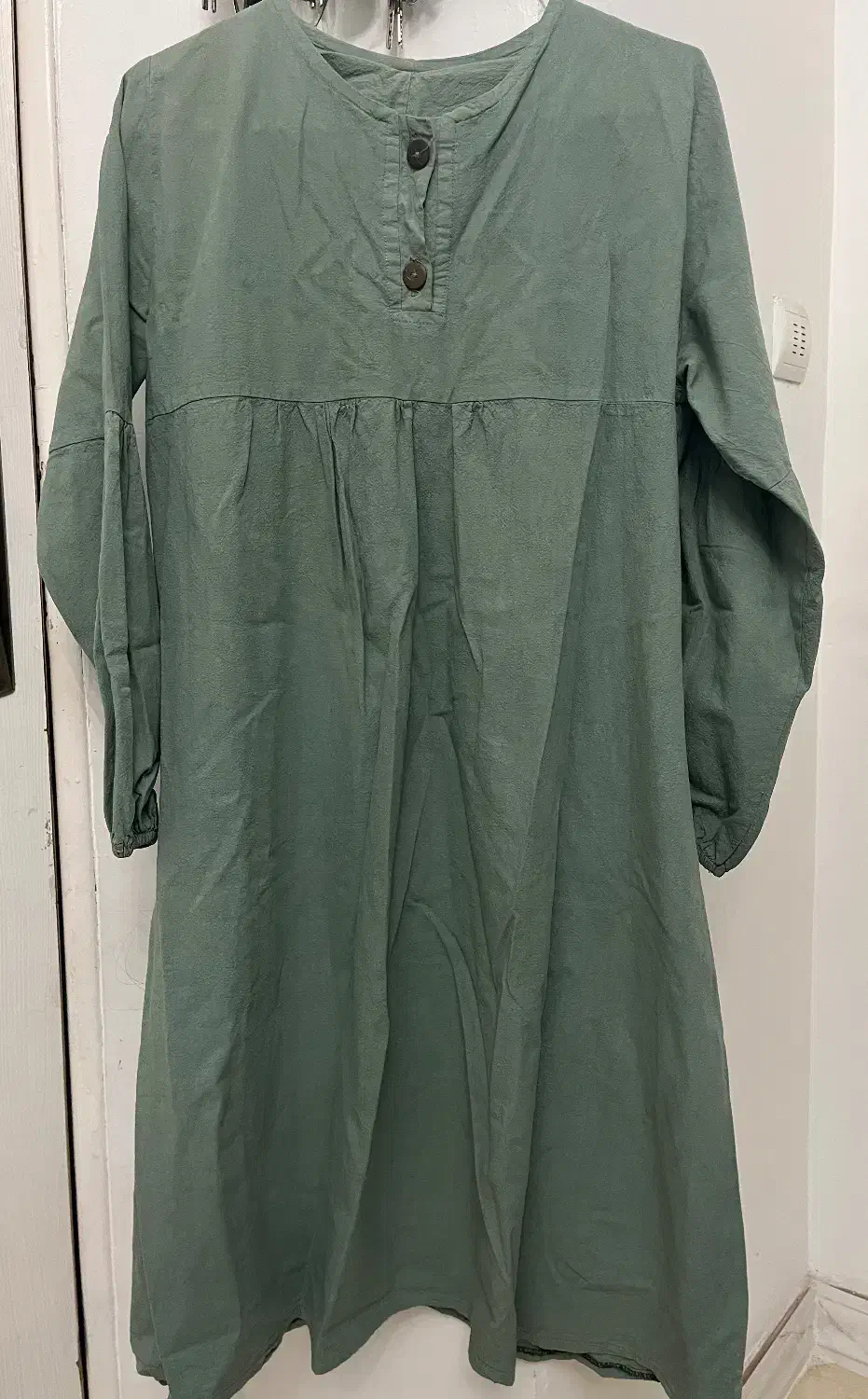 مانتو پالتو سالم و تمیز قیمت عالی|لباس|گرمسار, |دیوار