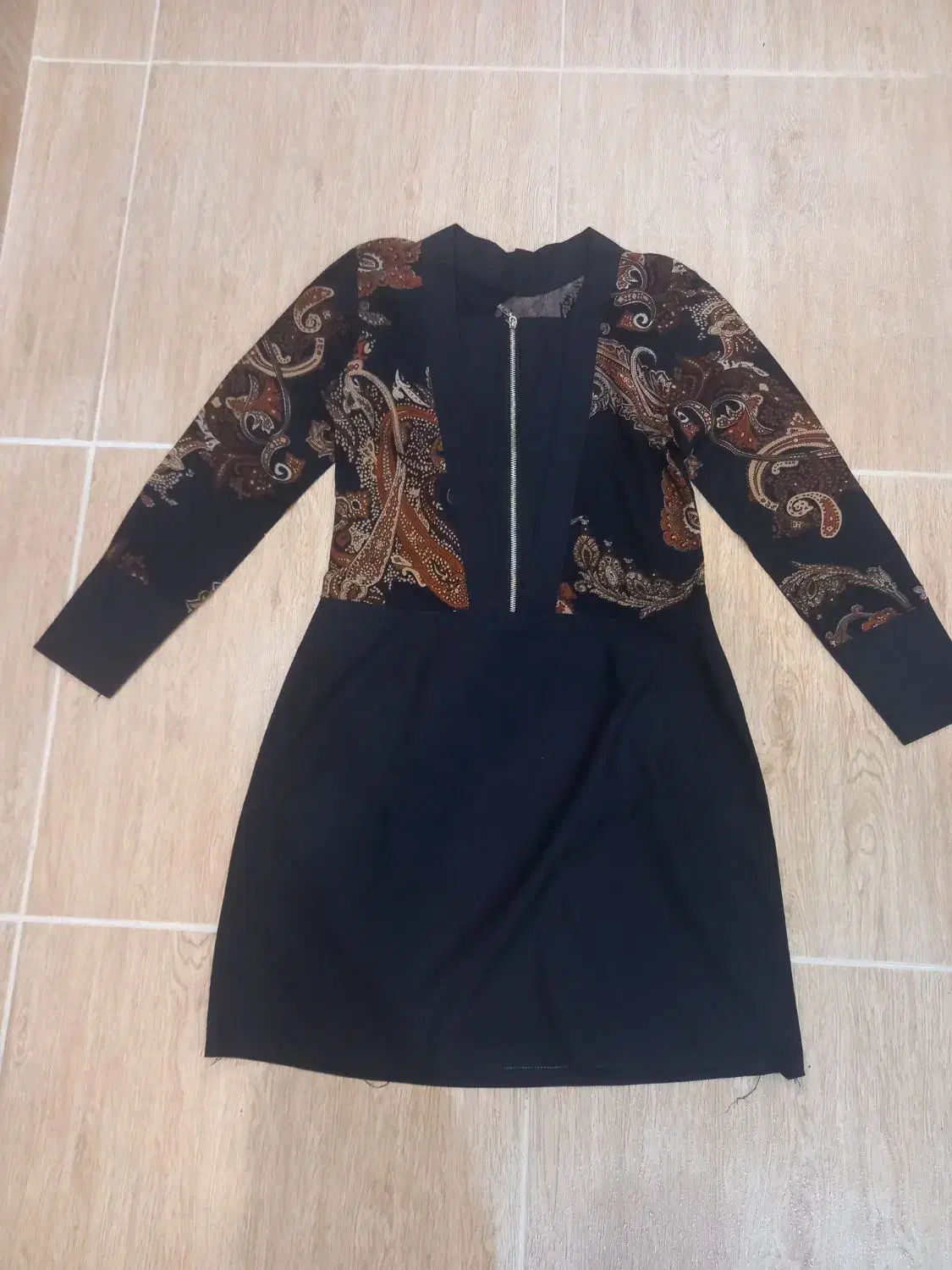 مانتوهای زیبابرای دخترخانمهای۴۰ تا ۵۰ کیلو فقط ۱۰۰|لباس|سنندج, |دیوار