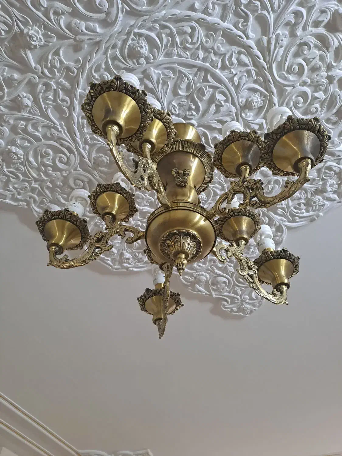 لوستر برنجی|لوستر و چراغ آویز|اصفهان, عسگریه|دیوار