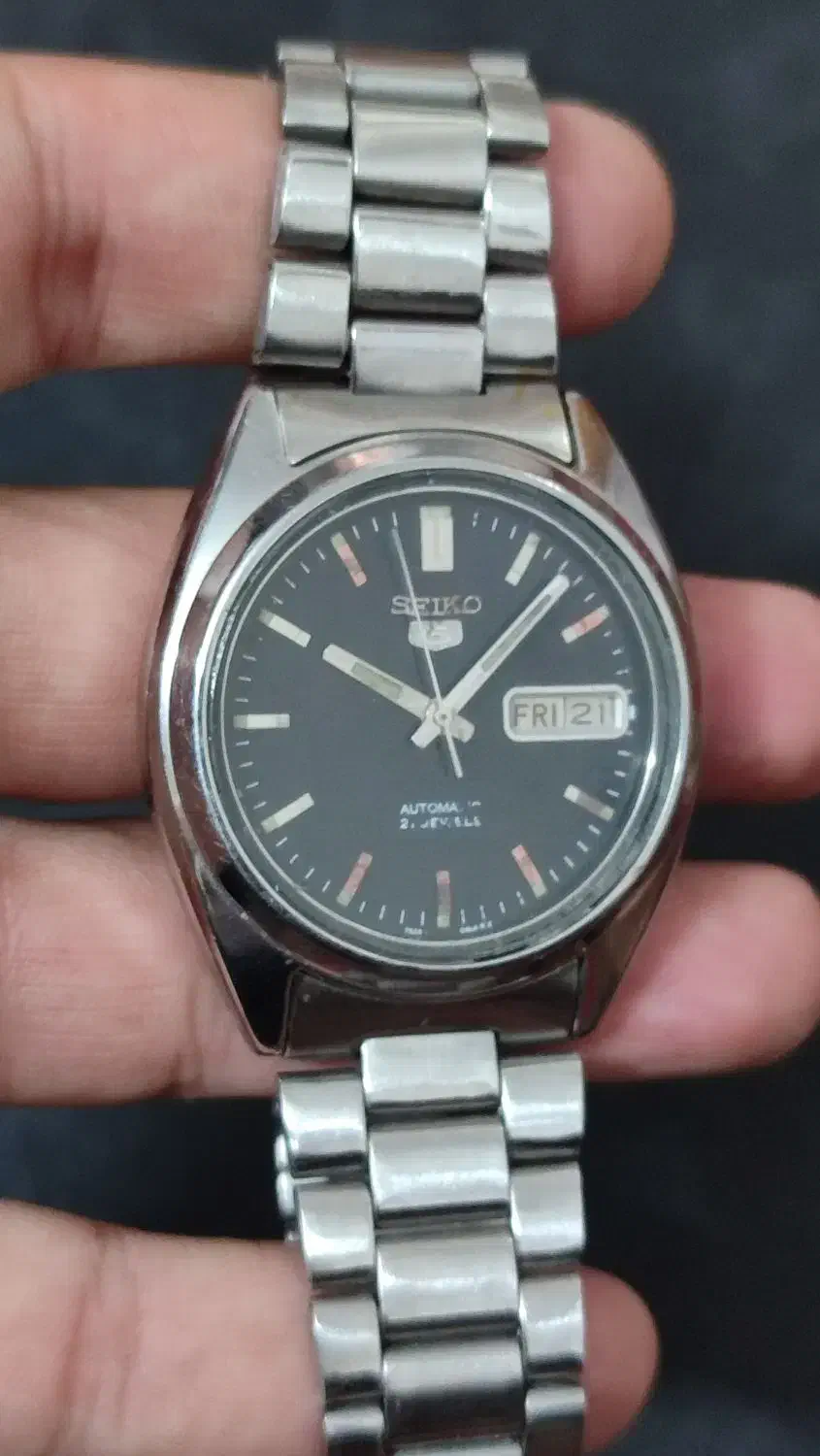 ساعت سیکو|ساعت|قم, بوستان جوان|دیوار