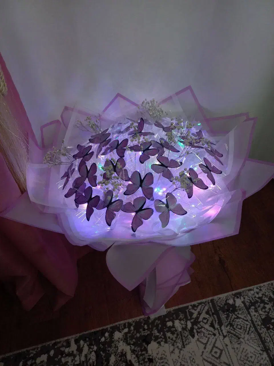 دسته گل پروانه ای|گل مصنوعی|اصفهان, رزمندگان|دیوار