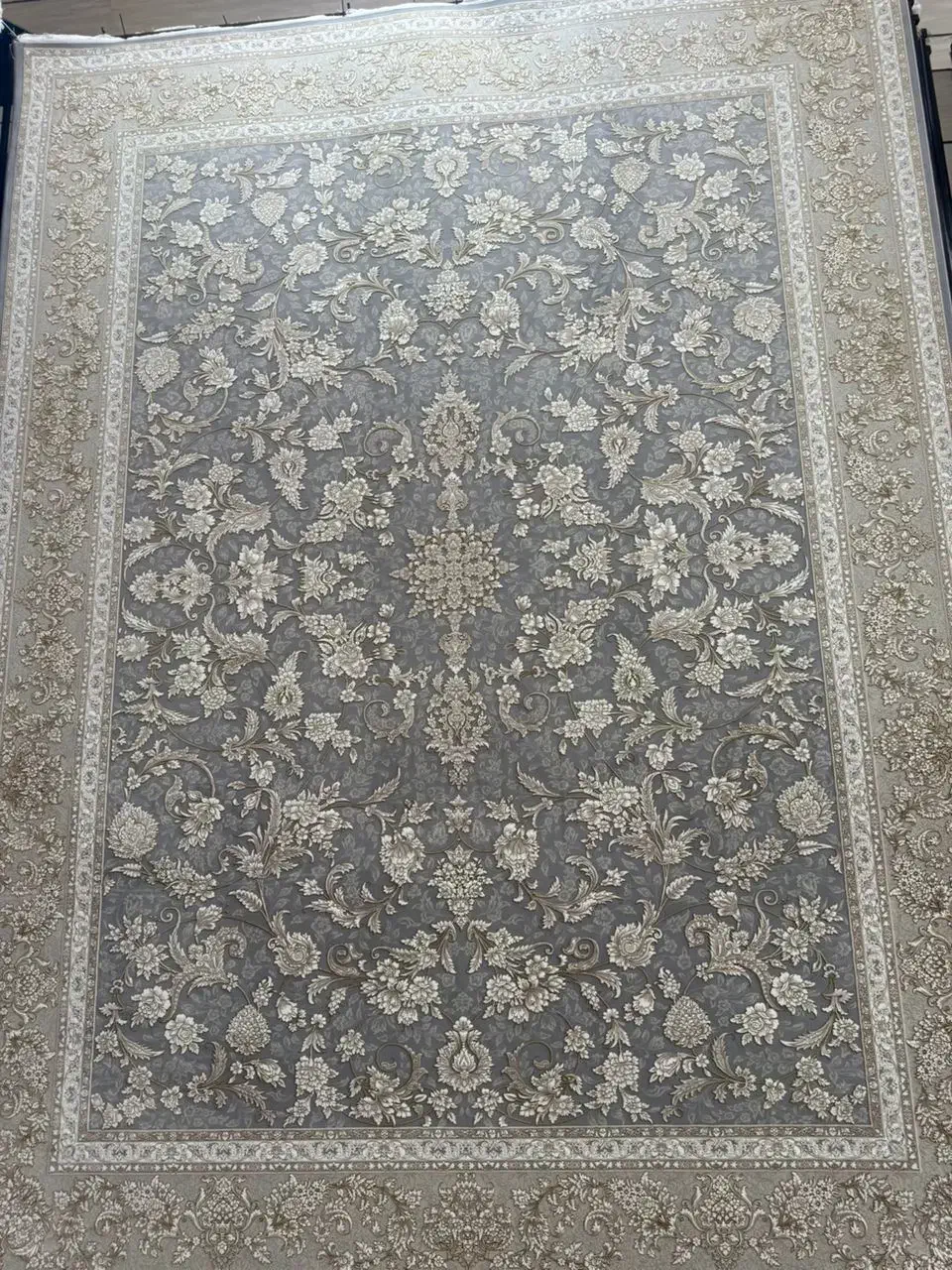 فرش نگین مشهد|فرش|شیراز, میانرود|دیوار