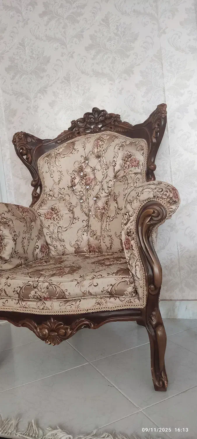 مبلمان سلطنتی ۹ نفره|مبلمان خانگی و میز عسلی|قم, مسکن مهر|دیوار