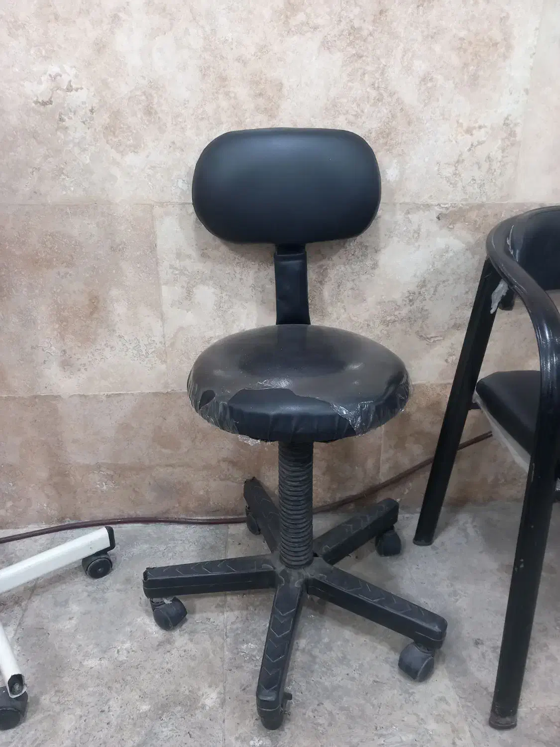 سرشور مبلی، تخت ، صندلی،میز ناخن|آرایشگاه و سالن‌های زیبایی|گرگان, |دیوار