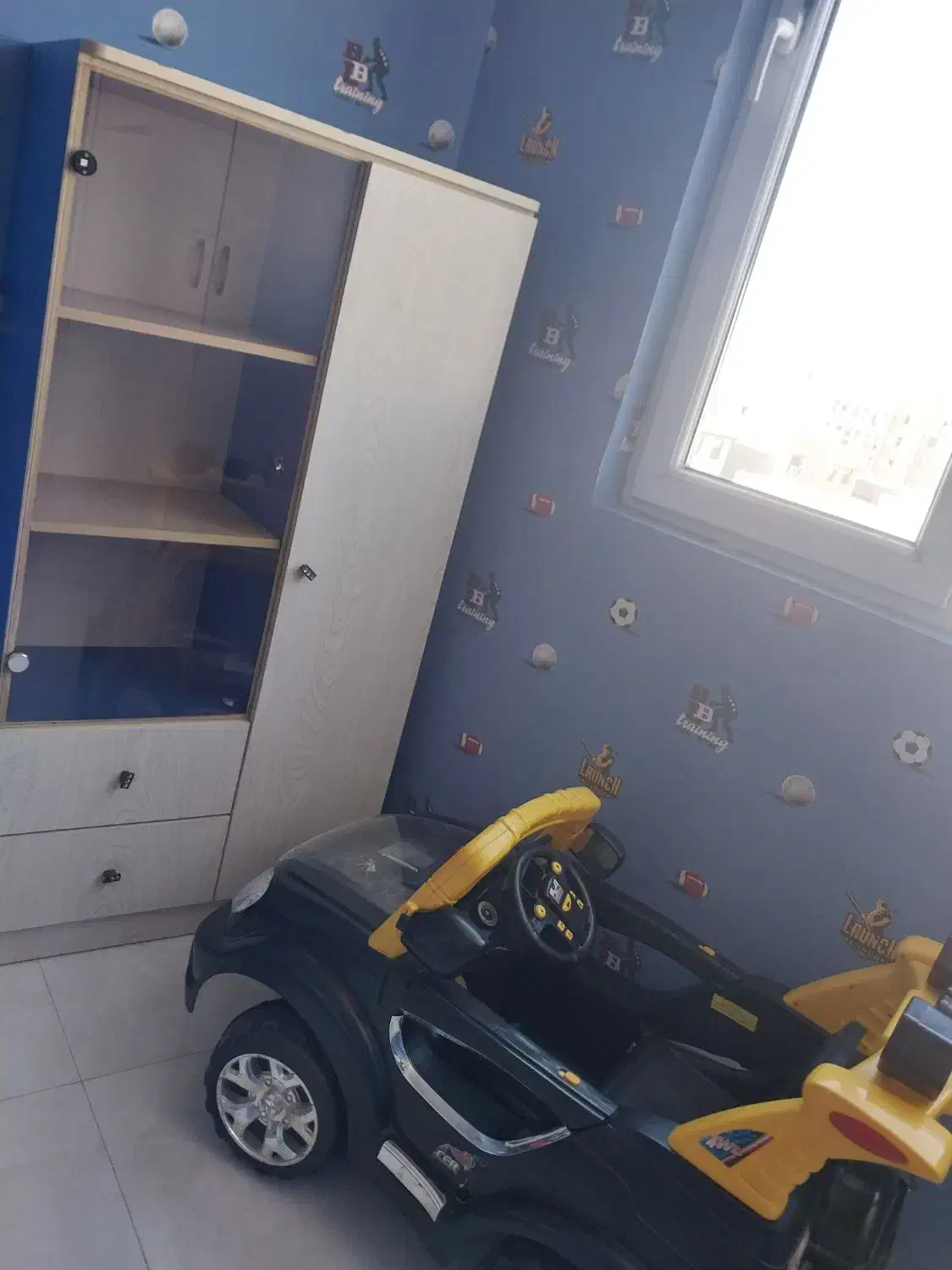 یک عددماشین شارژی .تشک . میز پاتختی . کمد|دوچرخه، اسکیت، اسکوتر|اسلام‌شهر, شهرک قائمیه|دیوار