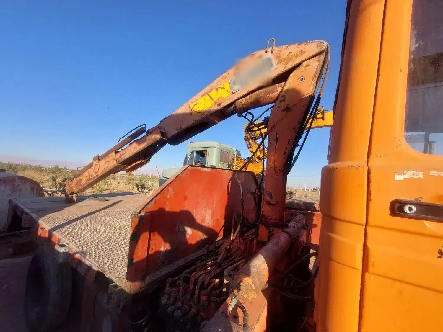 جرثقیل ۳ تنی هیاپ|خودرو سنگین|بشاریات, |دیوار