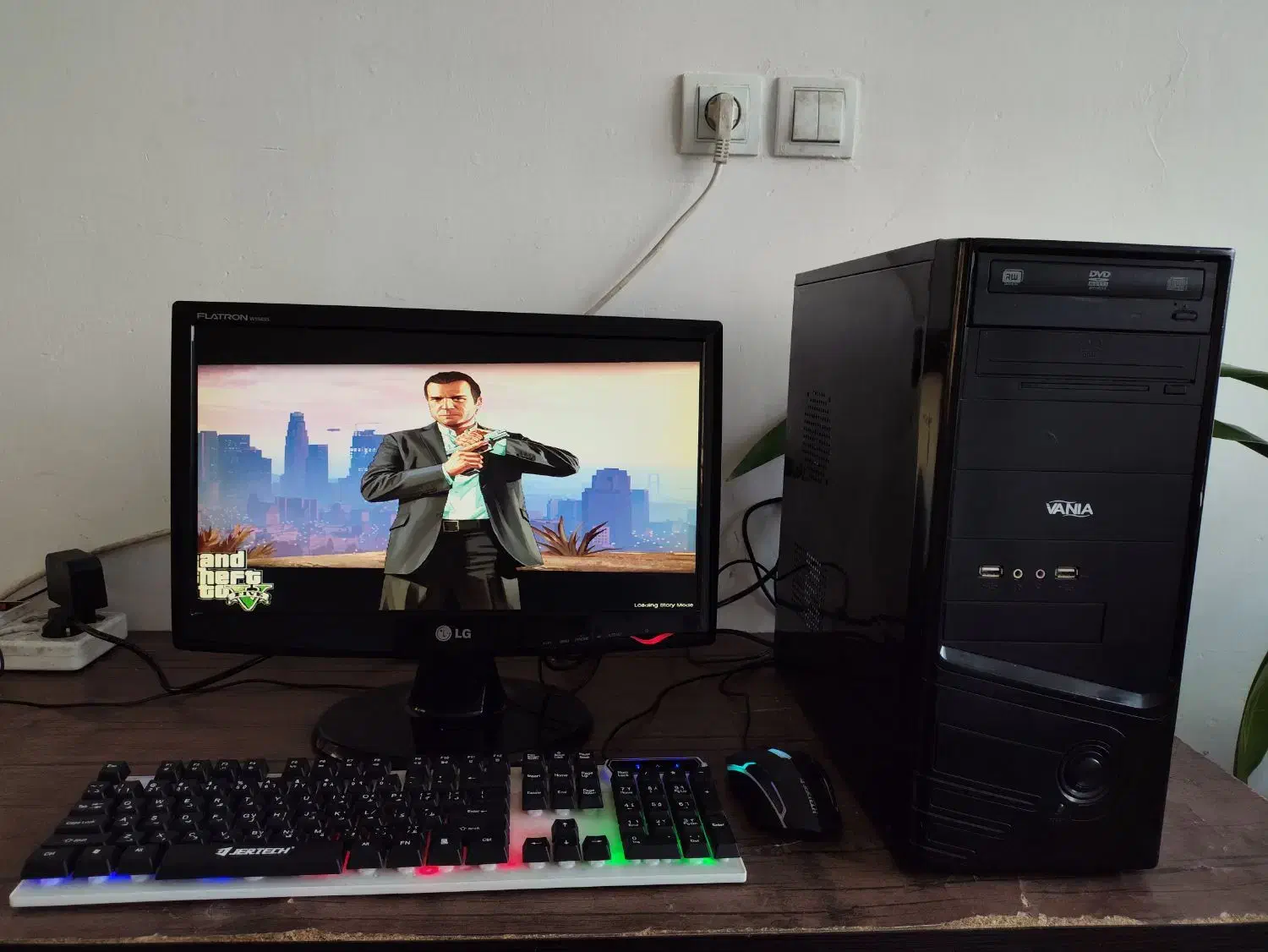 کامپیوتر قوی تمیز i5|رایانه رومیزی|شیراز, صاحب الزمان|دیوار