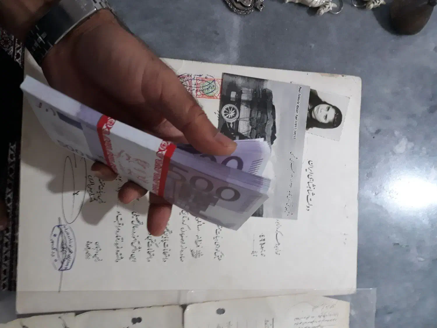 تعدادی سکه وساعت کلکسیونی|کلکسیون اشیاء عتیقه|گنبد کاووس, |دیوار