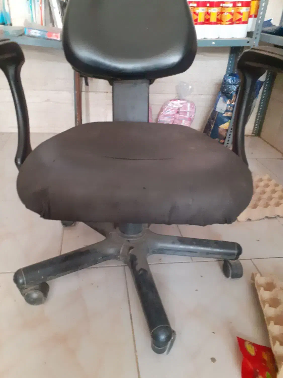 صندلی کارکرده|صندلی و نیمکت|گرگان, |دیوار