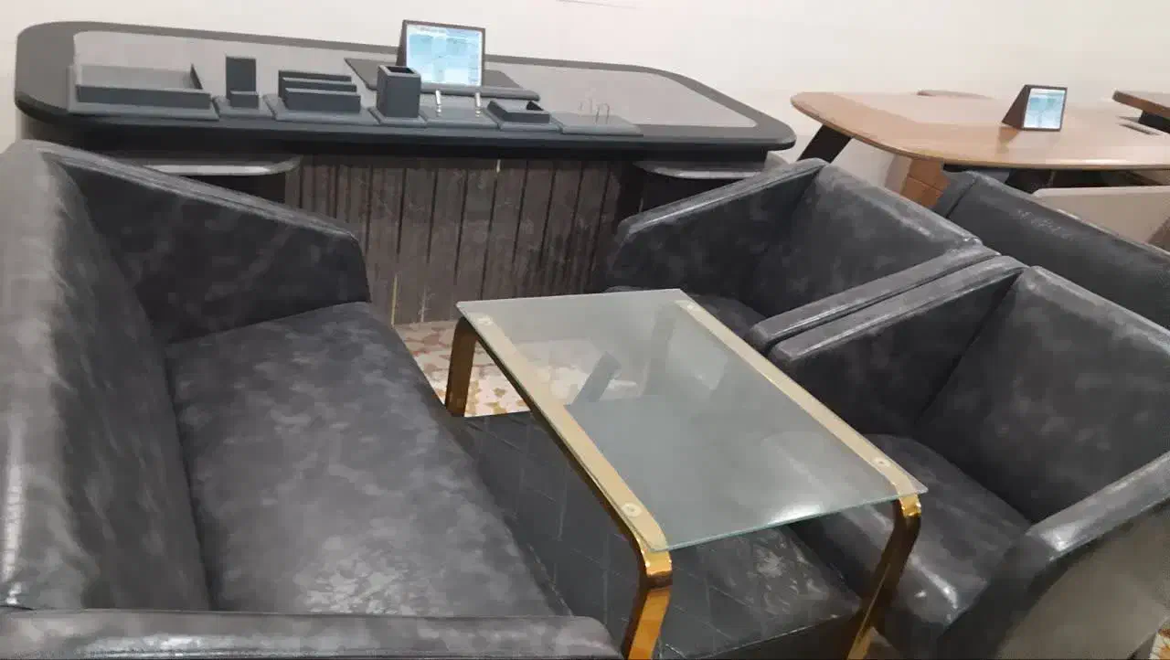 میز ام ۰۰۱۶|دفتر کار|یزد, |دیوار