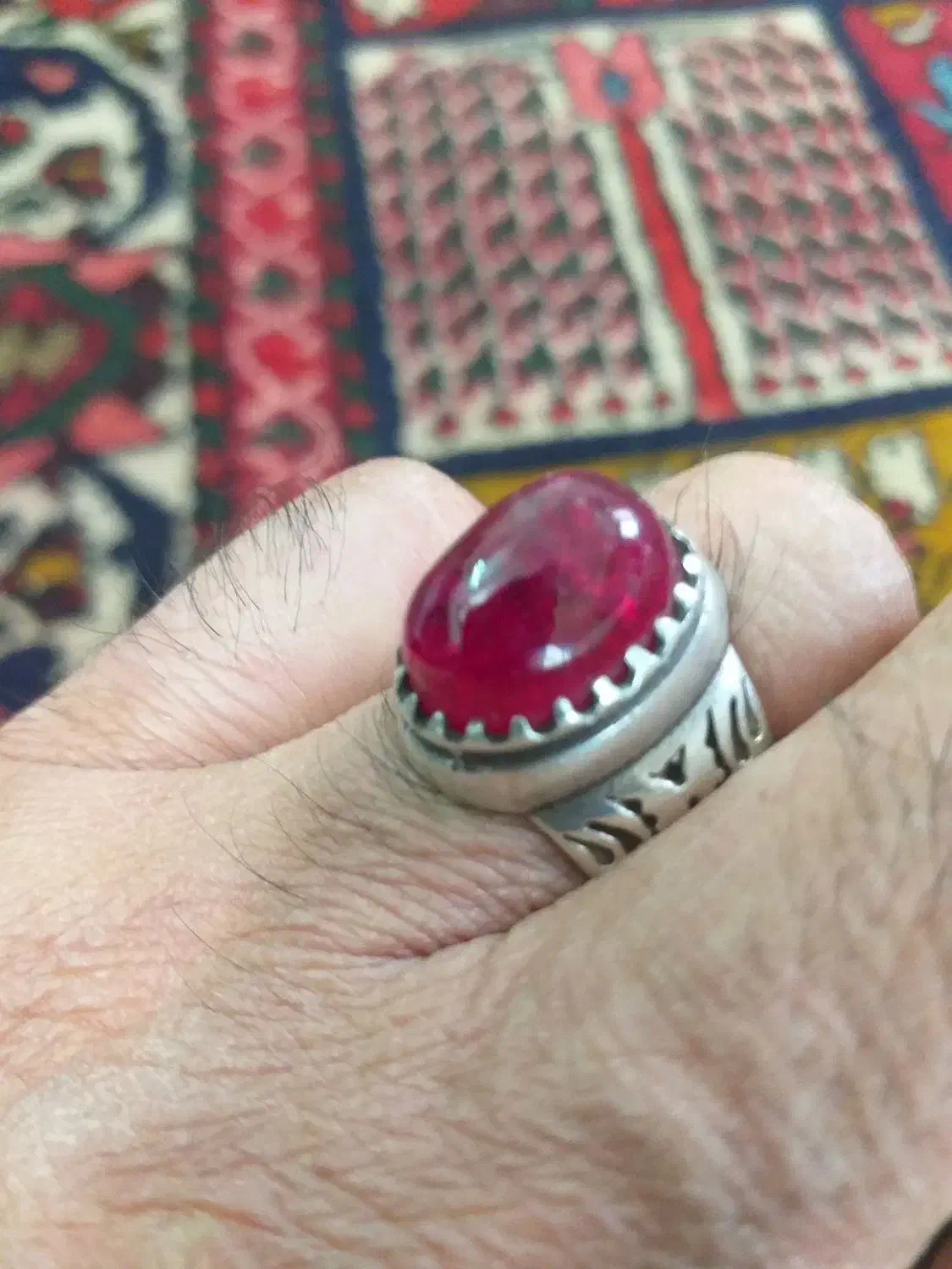 انگشتریاقوت دانه اناری زیبا|جواهرات|بن, |دیوار