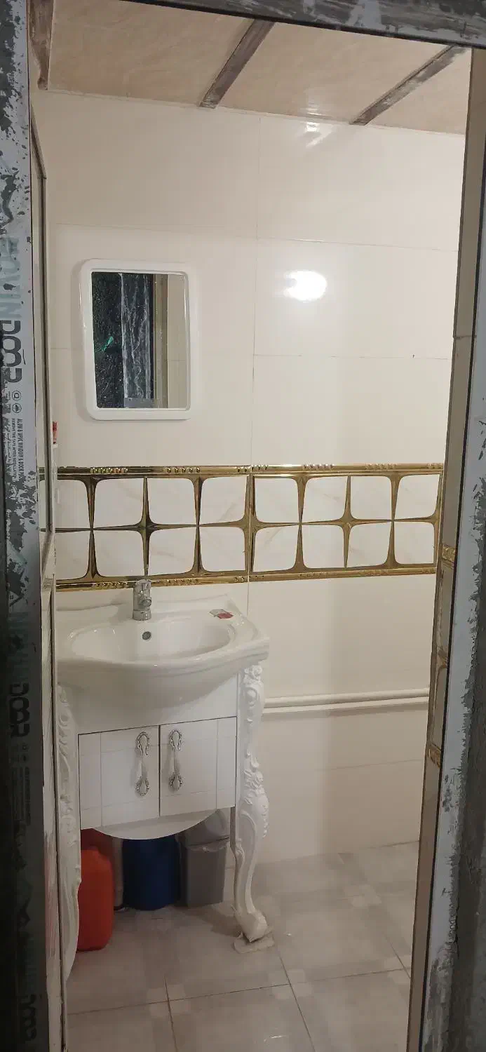 خانه ویلایی طبقه دوم ۸۰متری،۶۰متر بنا ۲۰متر حیاط|فروش آپارتمان|شریفآباد, |دیوار