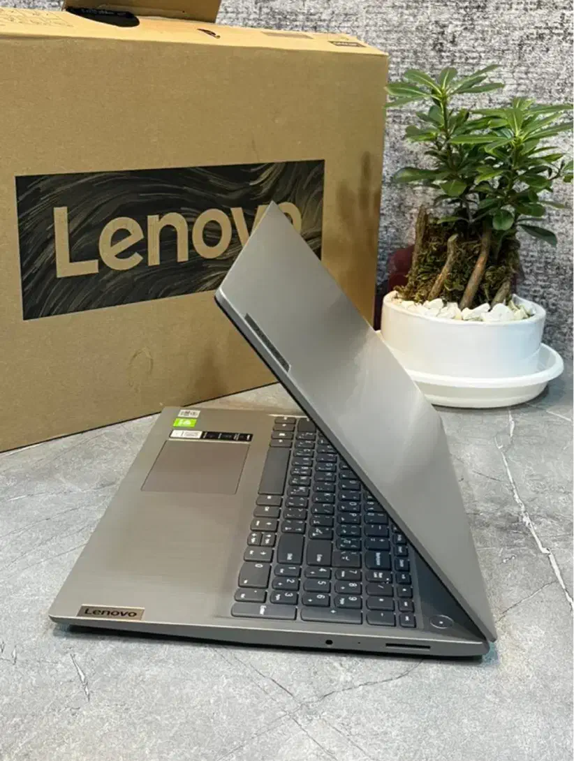 لپ تاپ لنوو آیدیاپد|رایانه همراه|تهران, فلسطین (میدان انقلاب)|دیوار