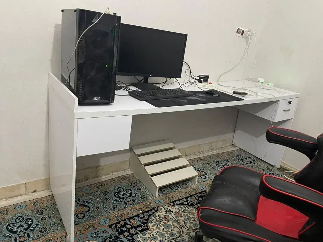 میز و صندلی گیمینگ|مبلمان اداری|شیراز, شهرک قمشه|دیوار